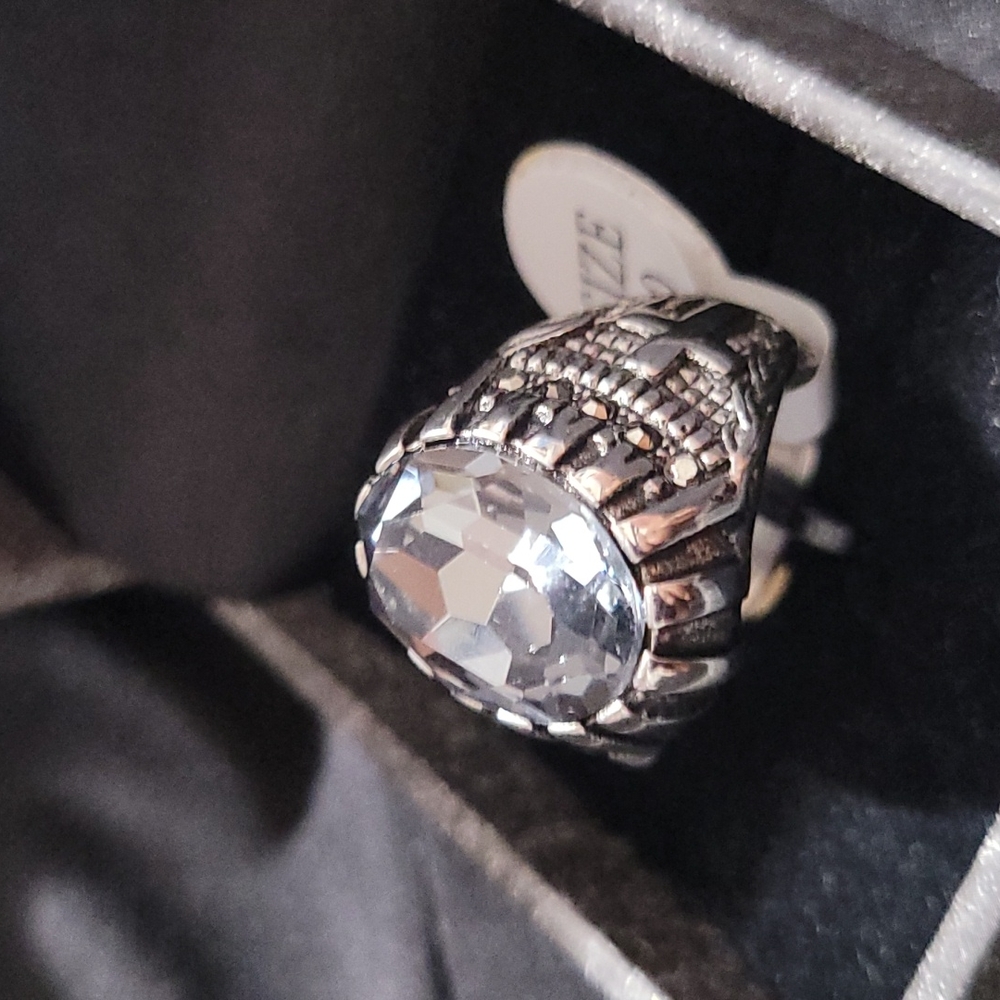 Steeltime stainless steel oval stone ring